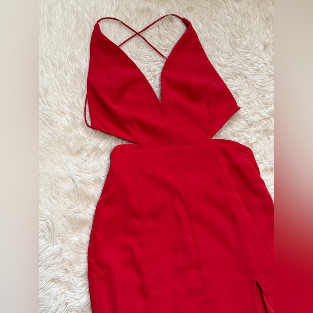 Fame & Partners Nikita Gown in Red - Size 2 - Picture 2 of 8